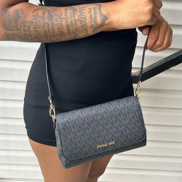 Brand New Michael kors purse